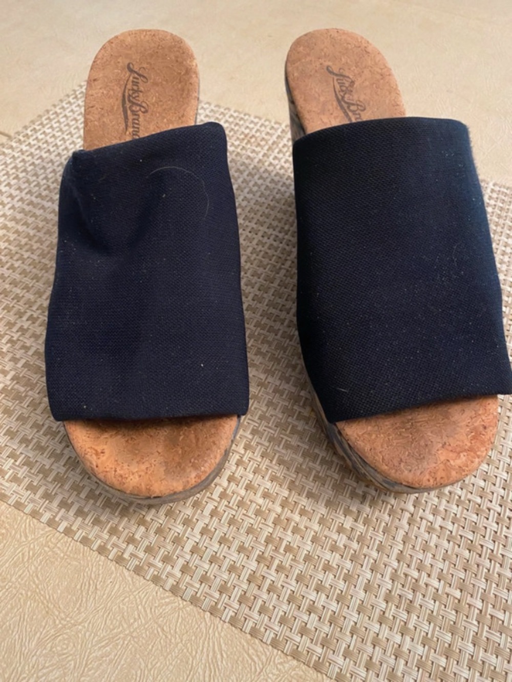 Navy Lucky Brands wedge with pattern